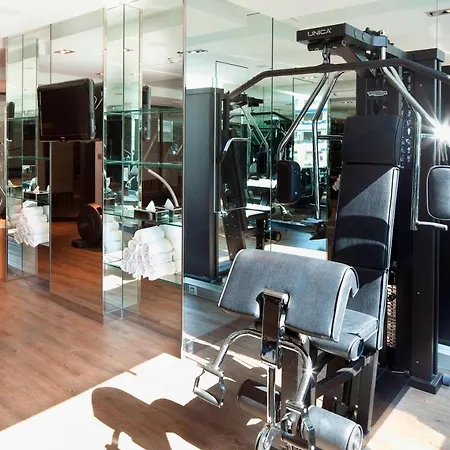 Jw Marriott Готель