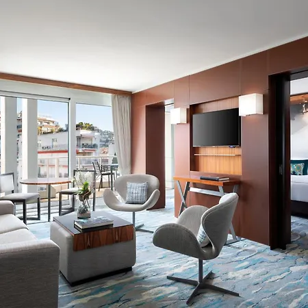 Готель Jw Marriott